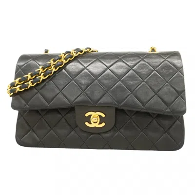 Pre-owned Chanel Leather Shoulder Bag () In Black