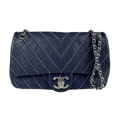 Pre-owned Chanel Leather Shoulder Bag () In Blue