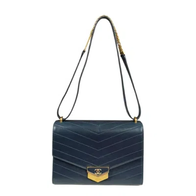 Pre-owned Chanel Leather Shoulder Bag () In Blue