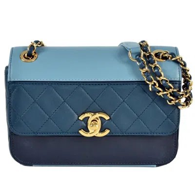 Pre-owned Chanel Leather Shoulder Bag () In Blue