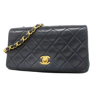 Pre-owned Chanel Leather Shoulder Bag () In Blue