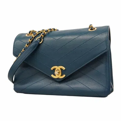 Pre-owned Chanel Leather Shoulder Bag () In Blue