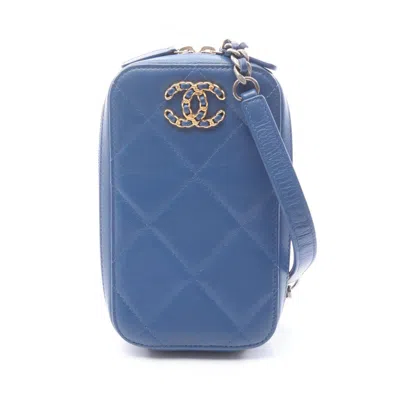 Pre-owned Chanel Leather Shoulder Bag () In Blue