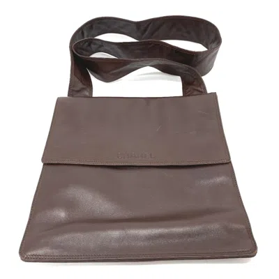Pre-owned Chanel Leather Shoulder Bag () In Brown