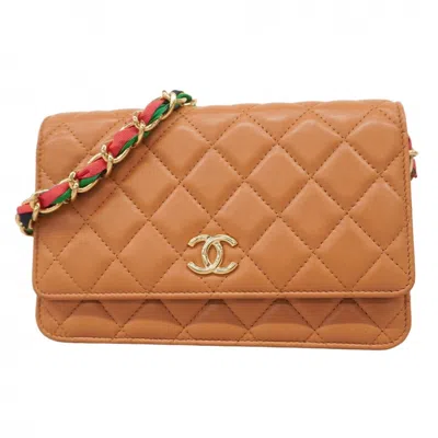 Pre-owned Chanel Leather Shoulder Bag () In Brown