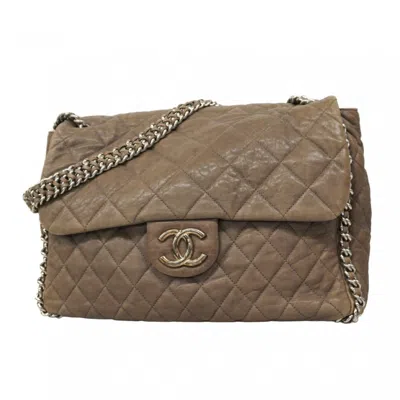 Pre-owned Chanel Leather Shoulder Bag () In Brown