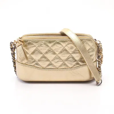 Pre-owned Chanel Leather Shoulder Bag () In Gold