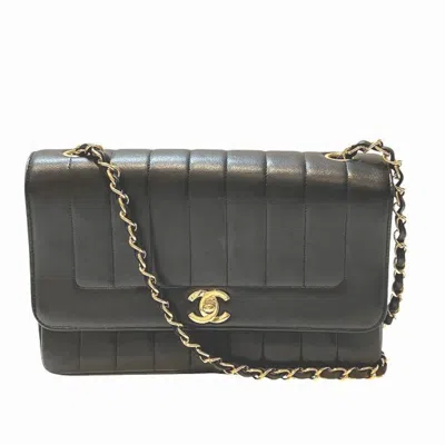 Pre-owned Chanel Leather Shoulder Bag () In Gray