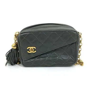 Pre-owned Chanel Leather Shoulder Bag () In Gray