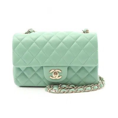 Pre-owned Chanel Leather Shoulder Bag () In Green