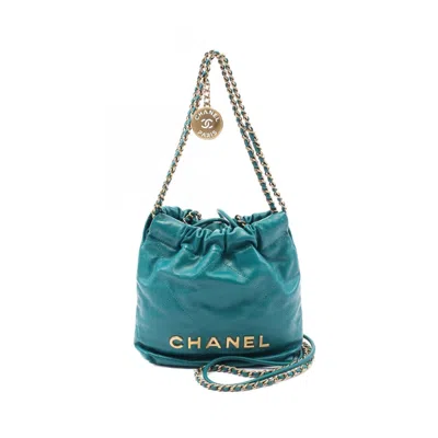 Pre-owned Chanel Leather Shoulder Bag () In Green