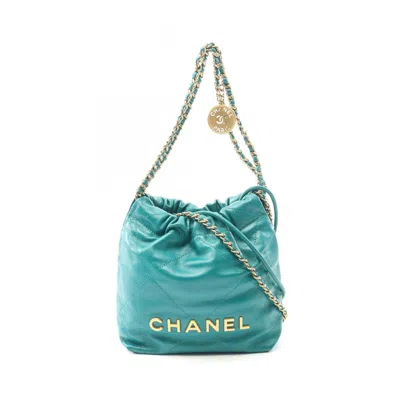Pre-owned Chanel Leather Shoulder Bag () In Green