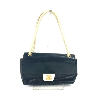 Pre-owned Chanel Leather Shoulder Bag () In Multi