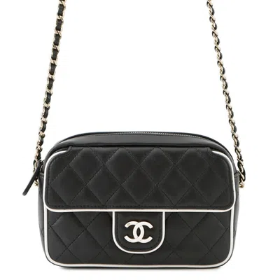 Pre-owned Chanel Leather Shoulder Bag () In Multi