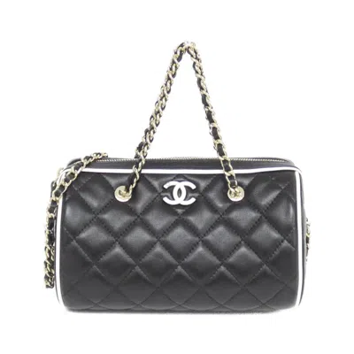 Pre-owned Chanel Leather Shoulder Bag () In Multi
