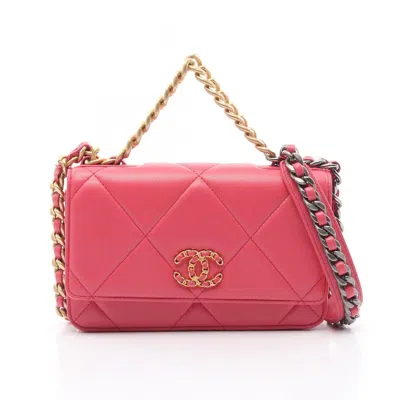 Pre-owned Chanel Leather Shoulder Bag () In Pink