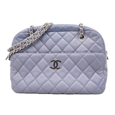 Pre-owned Chanel Leather Shoulder Bag () In Purple