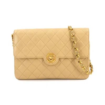 Pre-owned Chanel Leather Shoulder Bag () In Sand