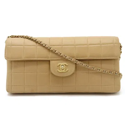 Pre-owned Chanel Leather Shoulder Bag () In Sand