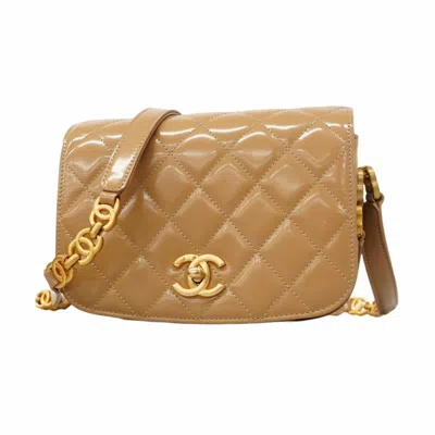 Pre-owned Chanel Leather Shoulder Bag () In Sand