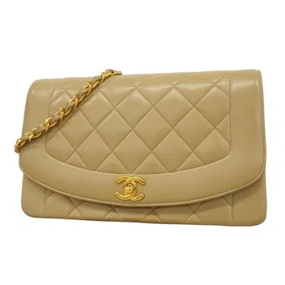 Pre-owned Chanel Leather Shoulder Bag () In Sand