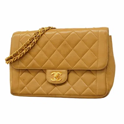 Pre-owned Chanel Leather Shoulder Bag () In Sand