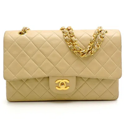 Pre-owned Chanel Leather Shoulder Bag () In Sand