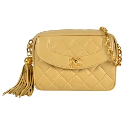 Pre-owned Chanel Leather Shoulder Bag () In Sand