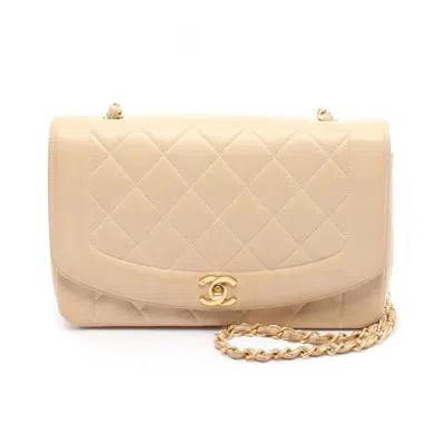 Pre-owned Chanel Leather Shoulder Bag () In Sand