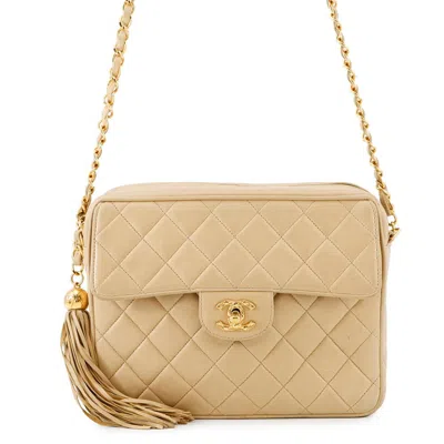 Pre-owned Chanel Leather Shoulder Bag () In Sand
