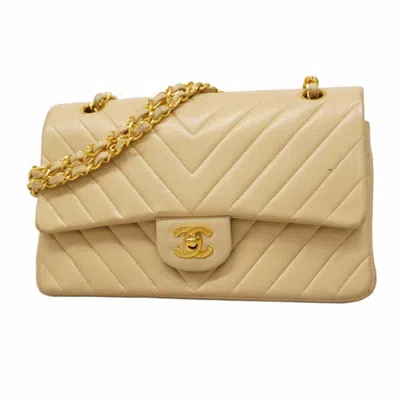 Pre-owned Chanel Leather Shoulder Bag () In Sand