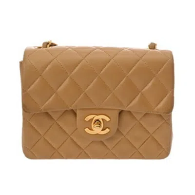 Pre-owned Chanel Leather Shoulder Bag () In Sand