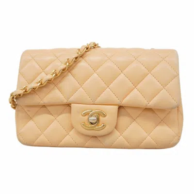 Pre-owned Chanel Leather Shoulder Bag () In Sand