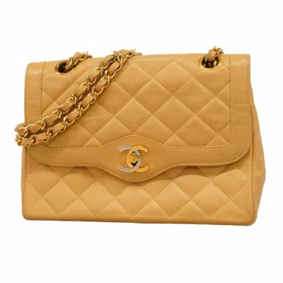 Pre-owned Chanel Leather Shoulder Bag () In Sand