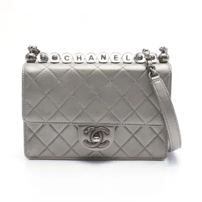 Pre-owned Chanel Leather Shoulder Bag () In Silver
