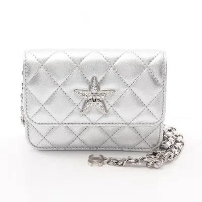 Pre-owned Chanel Leather Shoulder Bag () In Silver