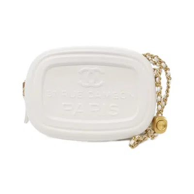 Pre-owned Chanel Leather Shoulder Bag () In White