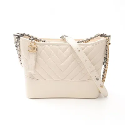 Pre-owned Chanel Leather Shoulder Bag () In White
