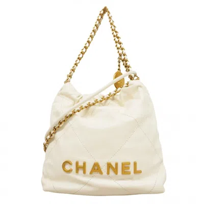 Pre-owned Chanel Leather Shoulder Bag () In White