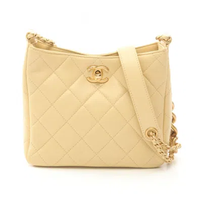 Pre-owned Chanel Leather Shoulder Bag () In Yellow