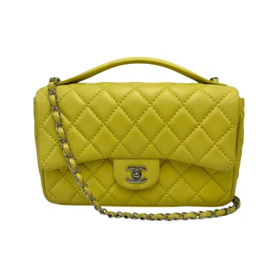 Pre-owned Chanel Leather Shoulder Bag () In Yellow