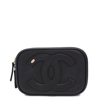 Pre-owned Chanel Leather Sling Bag () In Black