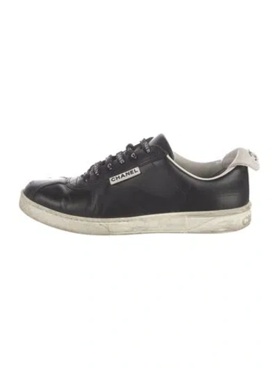 Pre-owned Chanel Leather Sneakers In Black
