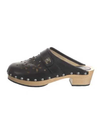 Pre-owned Chanel Leather Studded Accents Mules In Black