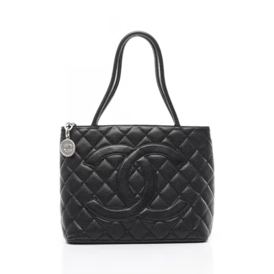 Pre-owned Chanel Leather Tote Bag () In Black