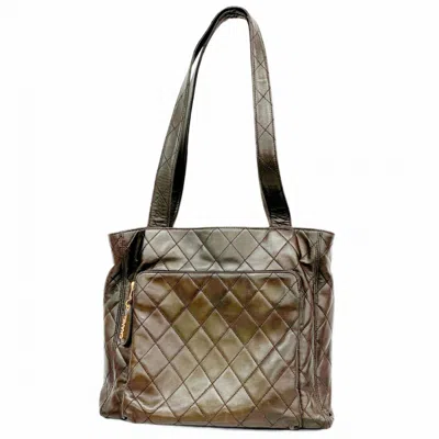Pre-owned Chanel Leather Tote Bag () In Black