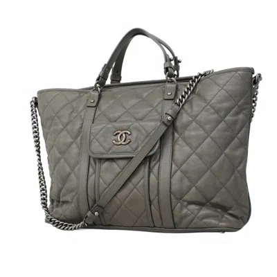 Pre-owned Chanel Leather Tote Bag () In Gray