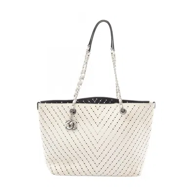 Pre-owned Chanel Leather Tote Bag () In Multi