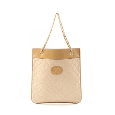 Pre-owned Chanel Leather Tote Bag () In Sand