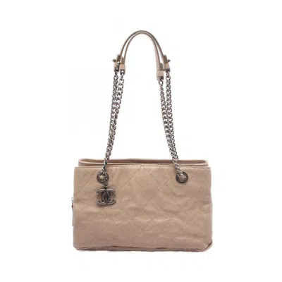 Pre-owned Chanel Leather Tote Bag () In Sand